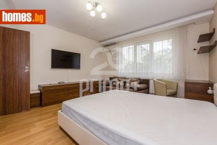 Тристаен, 92m²