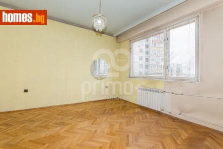 Тристаен, 76m²