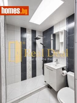 Тристаен, 68m²