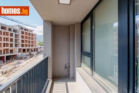 Тристаен, 107m²