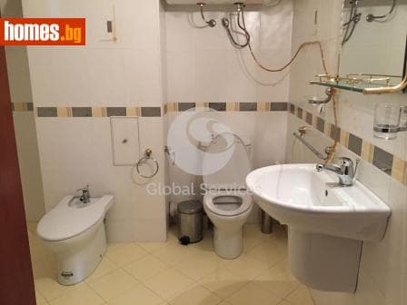 Тристаен, 140m²