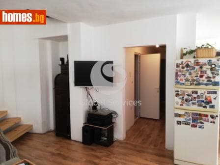 Тристаен, 205m²