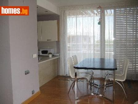 Тристаен, 174m²