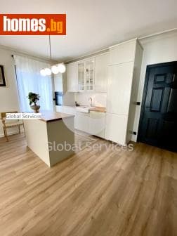 Тристаен, 90m²
