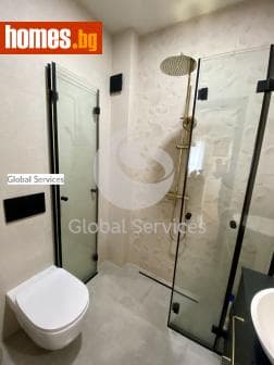 Тристаен, 90m²