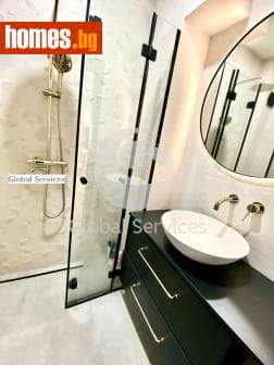 Тристаен, 90m²