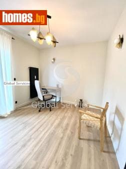 Тристаен, 90m²
