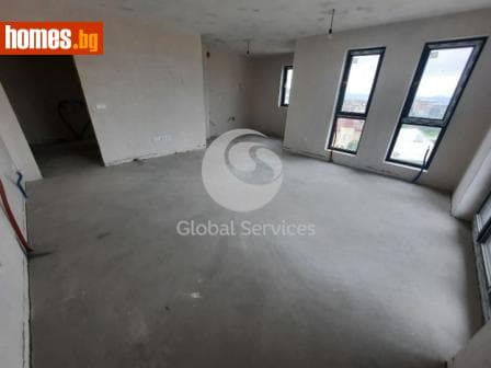 Тристаен, 93m²