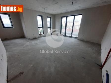 Тристаен, 93m²