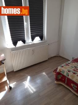 Тристаен, 85m²