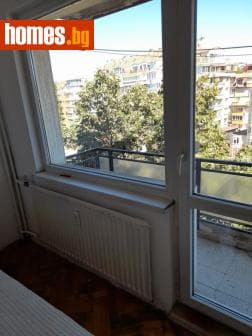 Тристаен, 85m²