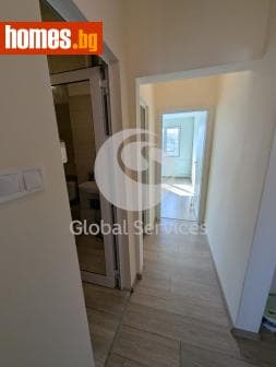 Тристаен, 90m²