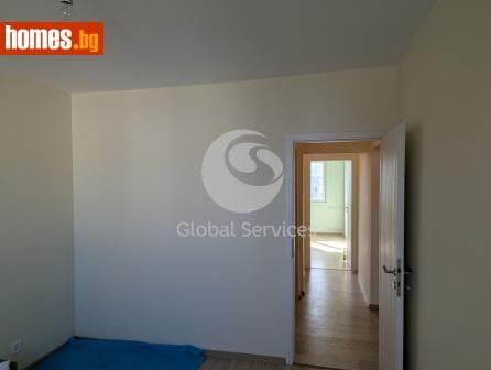 Тристаен, 90m²