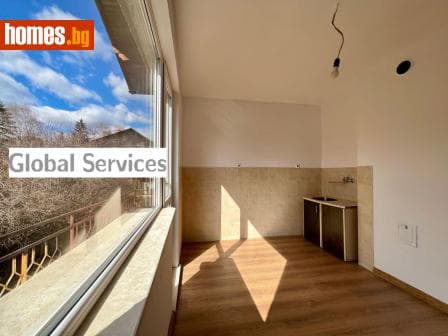 Тристаен, 78m²