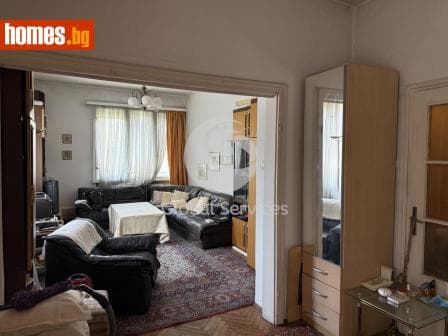 Тристаен, 85m²