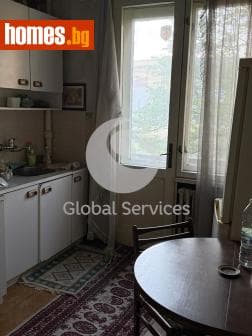 Тристаен, 85m²