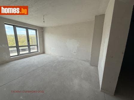 Тристаен, 105m²