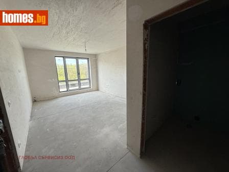 Тристаен, 105m²
