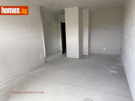 Тристаен, 105m²
