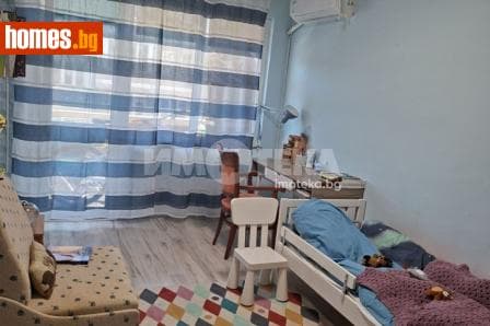 Тристаен, 98m²