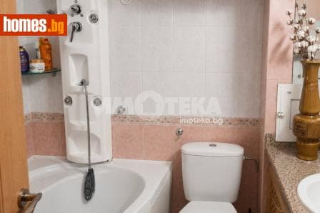 Тристаен, 98m²