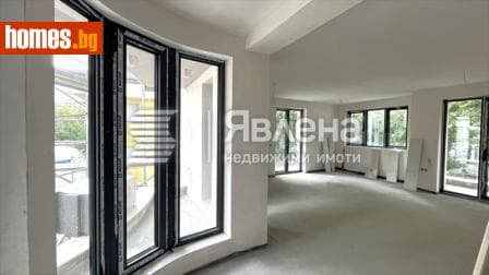 Тристаен, 106m²