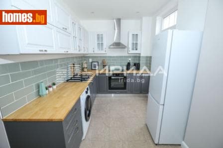 Тристаен, 75m²