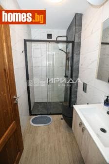 Тристаен, 75m²