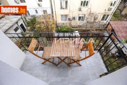 Тристаен, 75m²