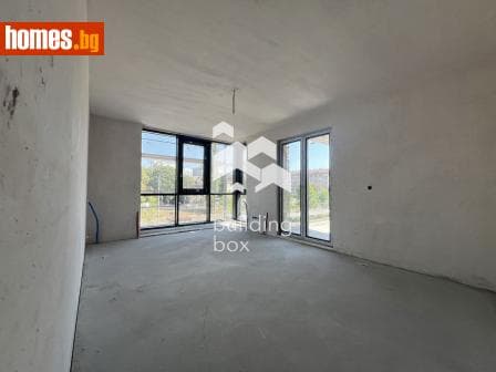 Тристаен, 110m²