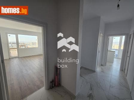 Тристаен, 84m²