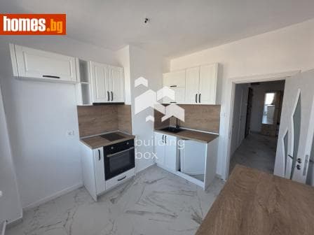Тристаен, 84m²