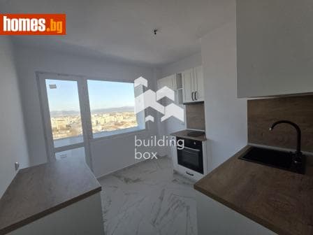 Тристаен, 84m²
