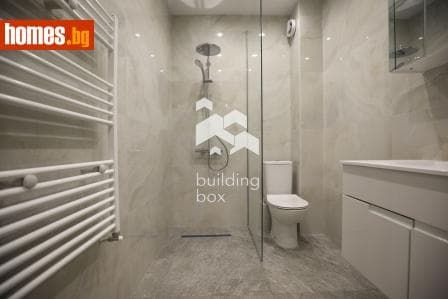 Тристаен, 122m²
