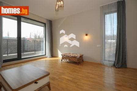 Тристаен, 122m²