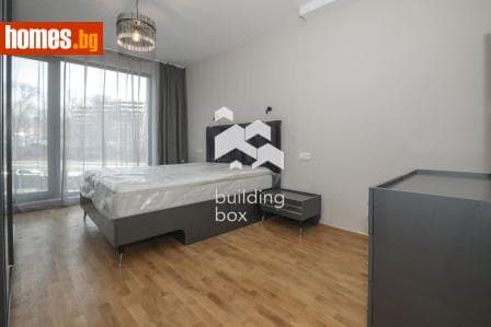 Тристаен, 121m²