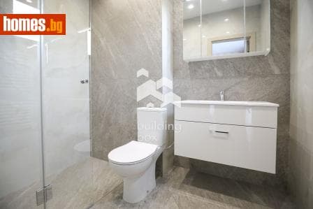 Тристаен, 121m²