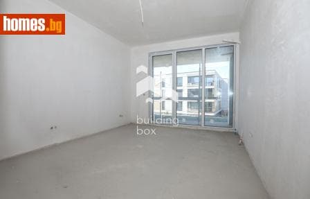 Тристаен, 114m²