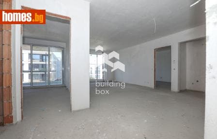 Тристаен, 114m²