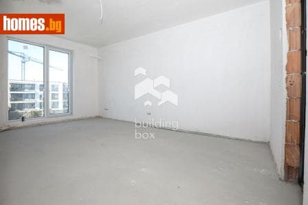 Тристаен, 114m²