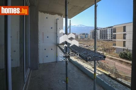 Тристаен, 114m²