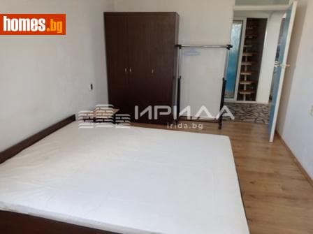Тристаен, 77m²