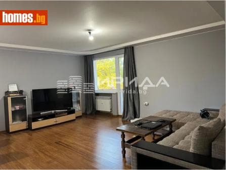 Тристаен, 104m²
