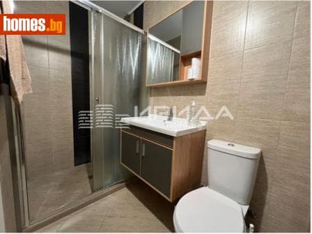 Тристаен, 104m²