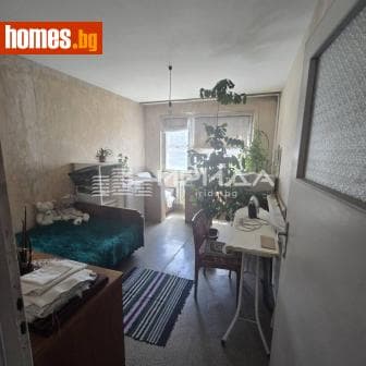 Тристаен, 86m²