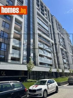 Тристаен, 102m²