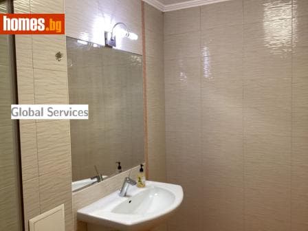 Двустаен, 68m²