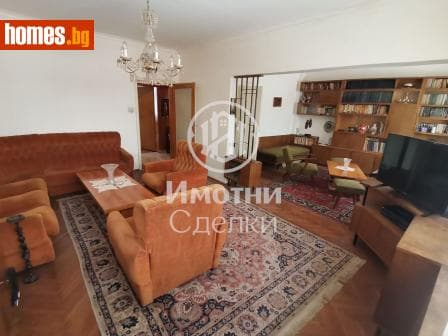 Тристаен, 78m²