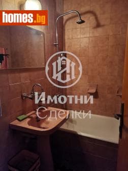 Тристаен, 78m²