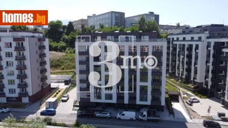 Тристаен, 110m²